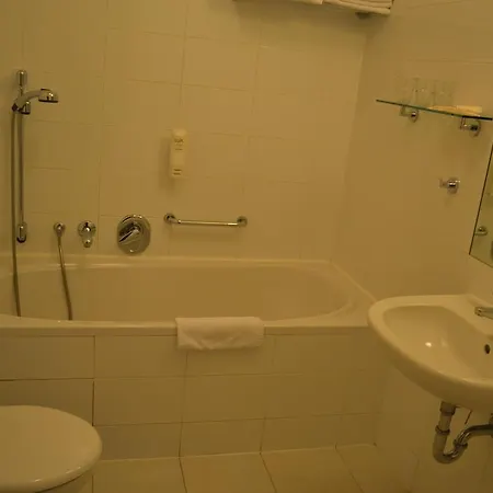 Austria Apartmanhotel 3*