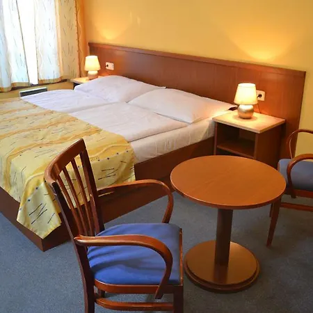 公寓式酒店 奥地利套房公寓酒店 布拉格